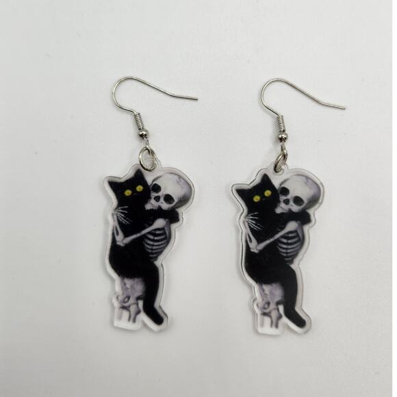 Acrylic Skeleton Holding Black Cat Dangle Earrings Gothic Halloween - Picture 3 of 6